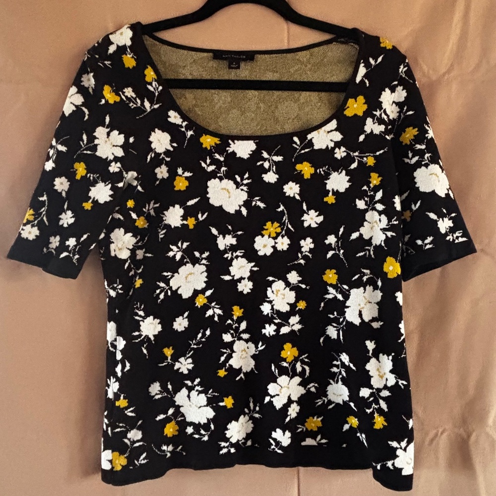 Ann Taylor size medium sweater